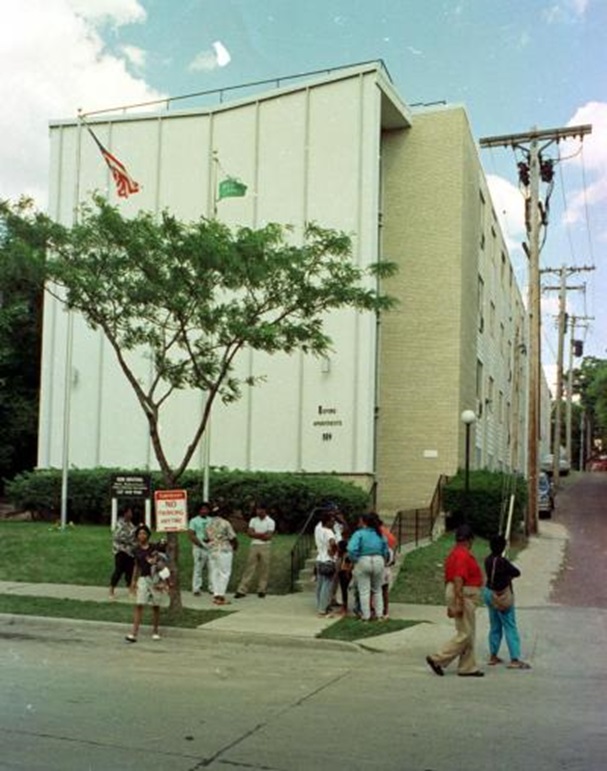 /cms/Oxford Apartments